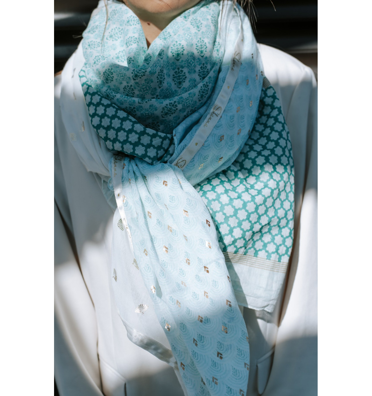 shanna-fabienne-foulard-carré-vert d’eau-bijoux totem
