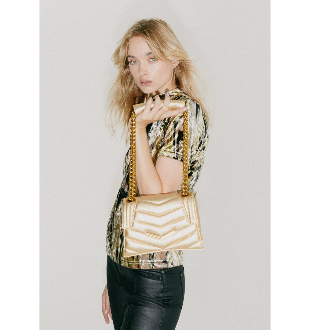 ikks-the 1-glitter-doré métallisé-sac-pochette-cuir-bijoux totem.