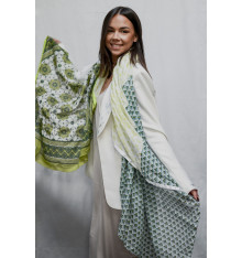 shanna-octavia-foulard-vert-blanc-bijoux totem