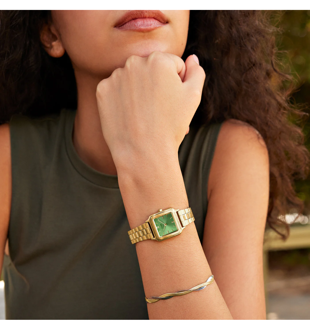 cluse-gracieuse-petite-montre-femme-acier-doré-bijoux totem