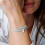 doriane bijoux-bracelet-argent-2 tours-bleu-gris-blanc-bijoux totem.