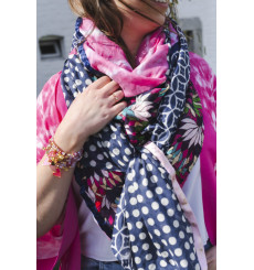 shanna-séverine-foulard-bleu-fuchsia-bijoux totem