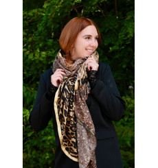 shanna-alizée-foulard-brun-noir-camel-bijoux totem