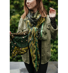 shanna-amélie-foulard-kaki-noir-vert-bijoux totem