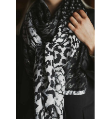 shanna-billie-foulard-noir, gris, blanc-bijoux totem