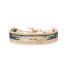 belle mais pas que-the chic is green-charly-bracelet-bijoux totem