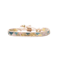 belle mais pas que-the chic is green-celia-bracelet-bijoux totem