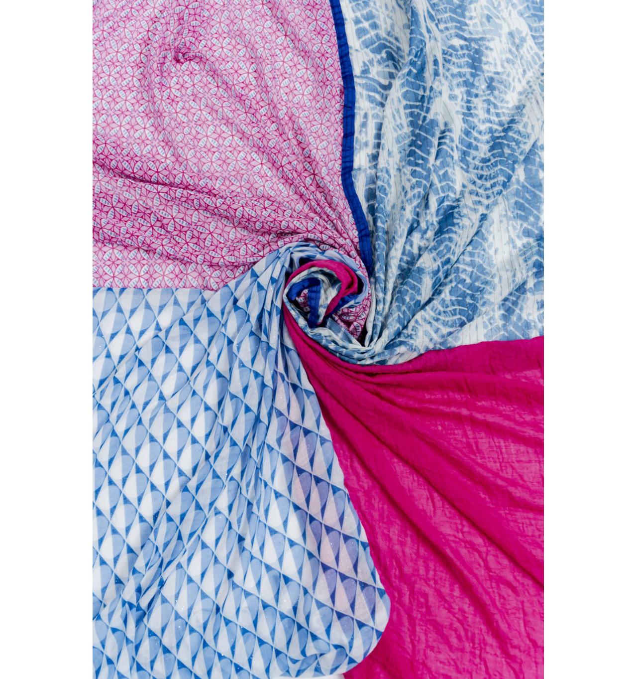 shanna-joséphine-foulard-bleu-rose-fuchsia-bijoux-totem
