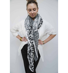 shanna-joy-foulard-noir-gris-bijoux-totem