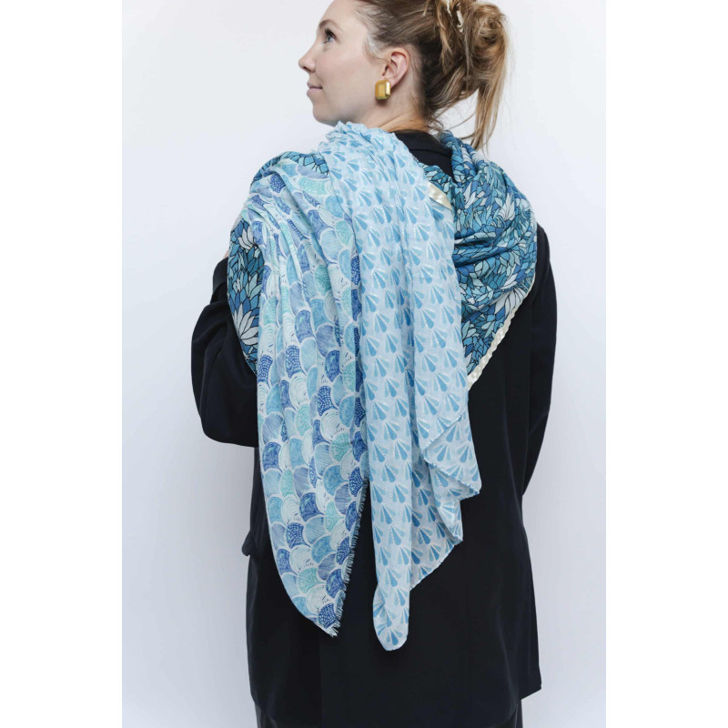 shanna-julia-foulard-turquoise-blanc-bijoux-totem