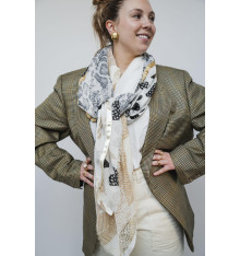 shanna-justine-foulard-noir-beige-blanc-bijoux-totem