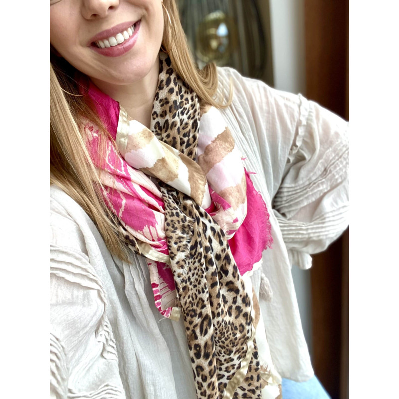 shanna-léa-foulard-fuchsia-beige-blanc-bijoux-totem