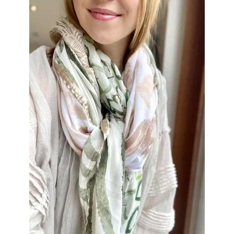 shanna-léna-foulard-vert-beige-blanc-kaki-bijoux-totem