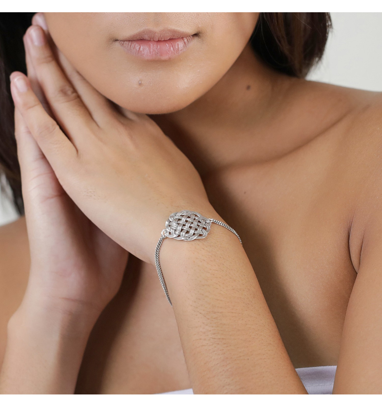 ori tao bijoux-shinomoki-bracelet-ajustable-médaillon-argenté-bijoux-totem.