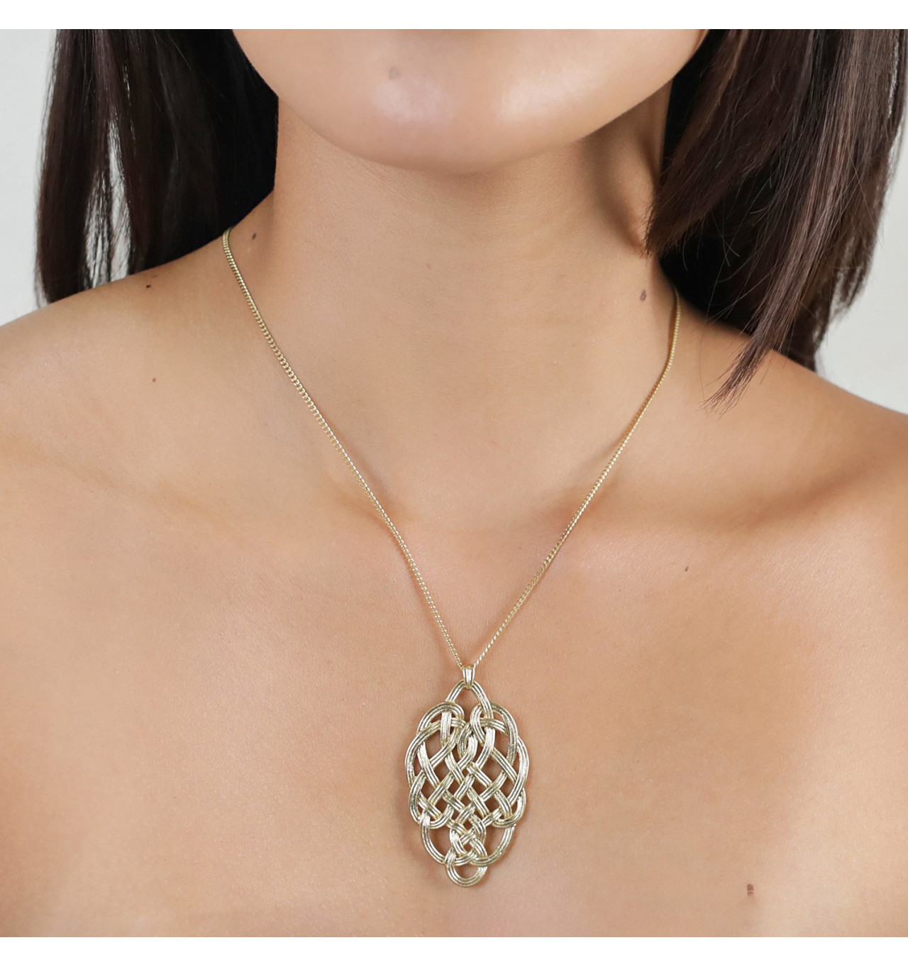 ori tao bijoux-shinomoki-collier-pendentif-doré-bijoux-totem.