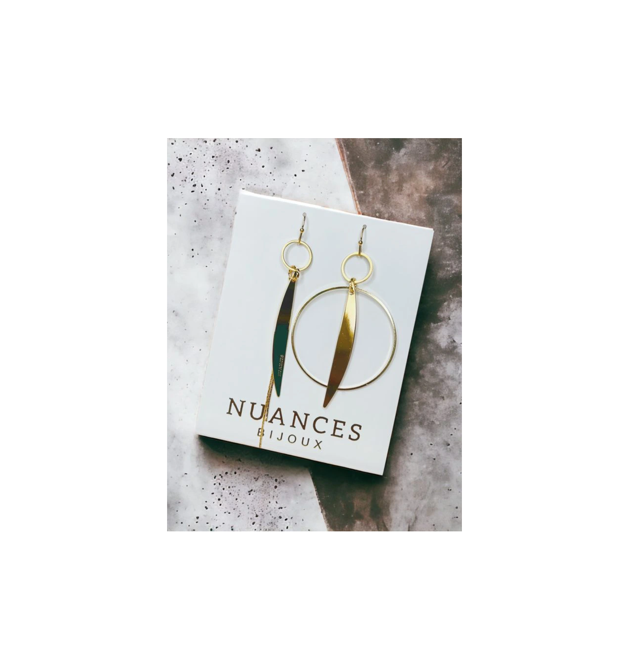 nuances-cécile-boucles d’oreilles-asymétrique-plaqué-or-bijoux totem