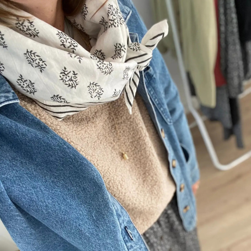 so-family-foulard-delhi-latte-coton-bijoux-totem.