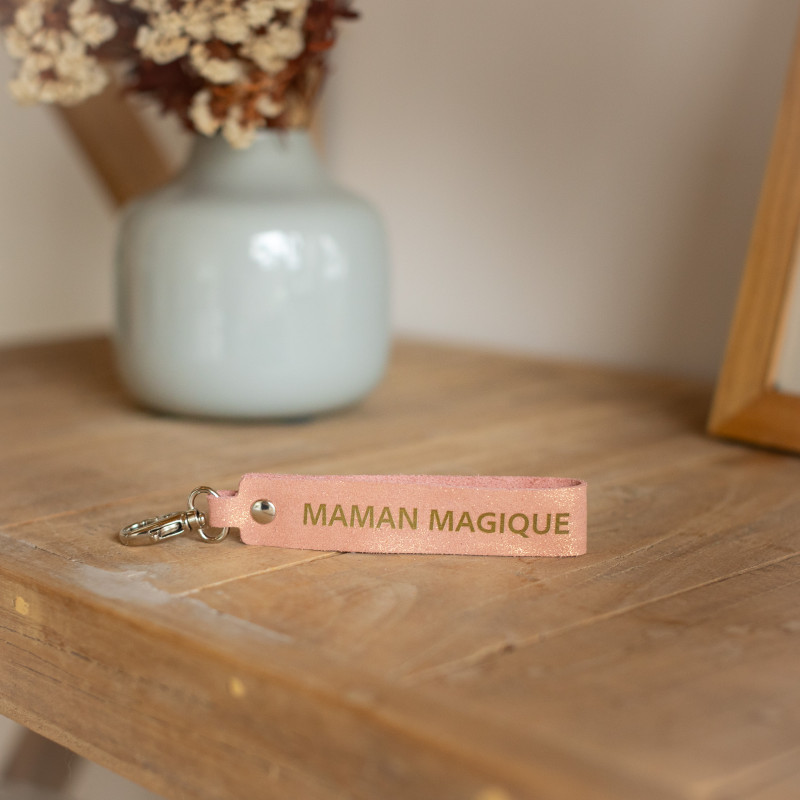 la-cartablière-porte-clés-maman-magique-cuir-pêche-bijoux-totem.