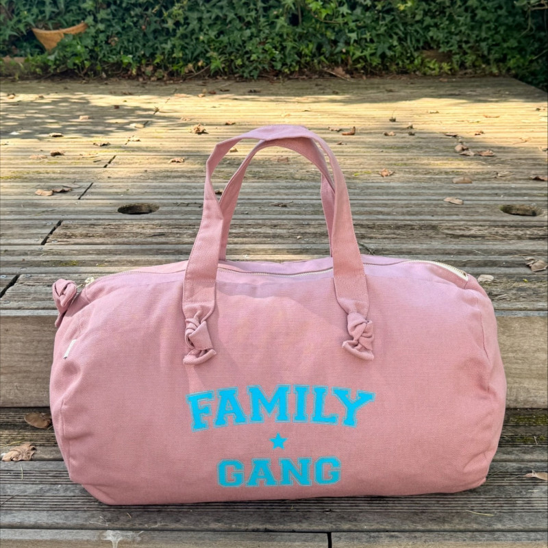 marcel-et-lily-family-gang-sac-polochon-rose-bijoux-totem