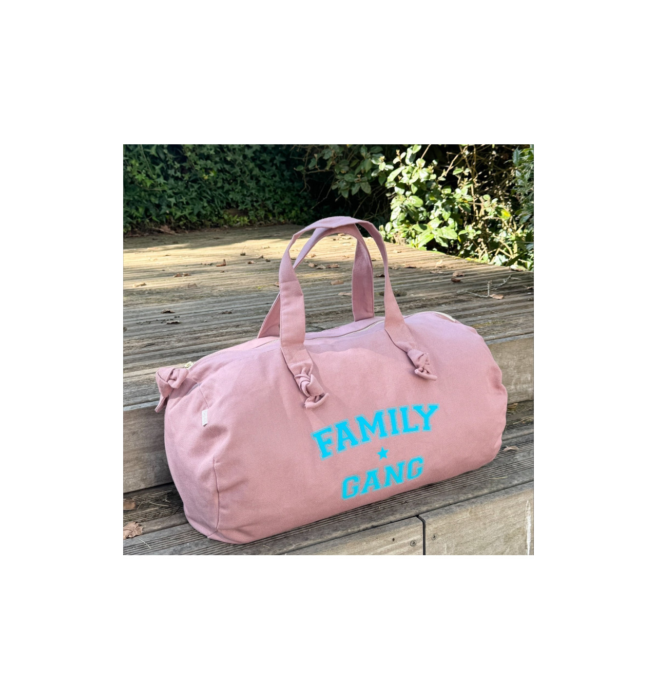 marcel-et-lily-family-gang-sac-polochon-rose-bijoux-totem