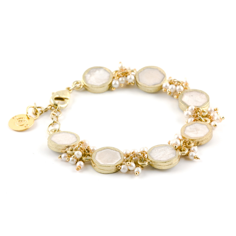 house-of-tuhina-gold-ivoire-bracelet-fantaisie-bijoux-totem.