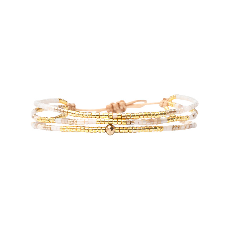 belle-mais-pas-que-white-jasmin-agathe-bracelet-ajustable-bijoux totem
