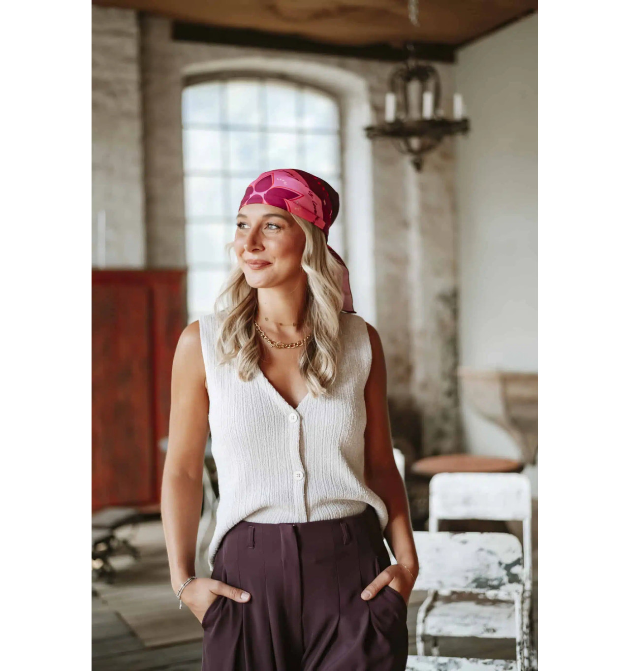Bijoux Totem SHANNA Shanna Foulard Mini Carré Love Bordeaux.