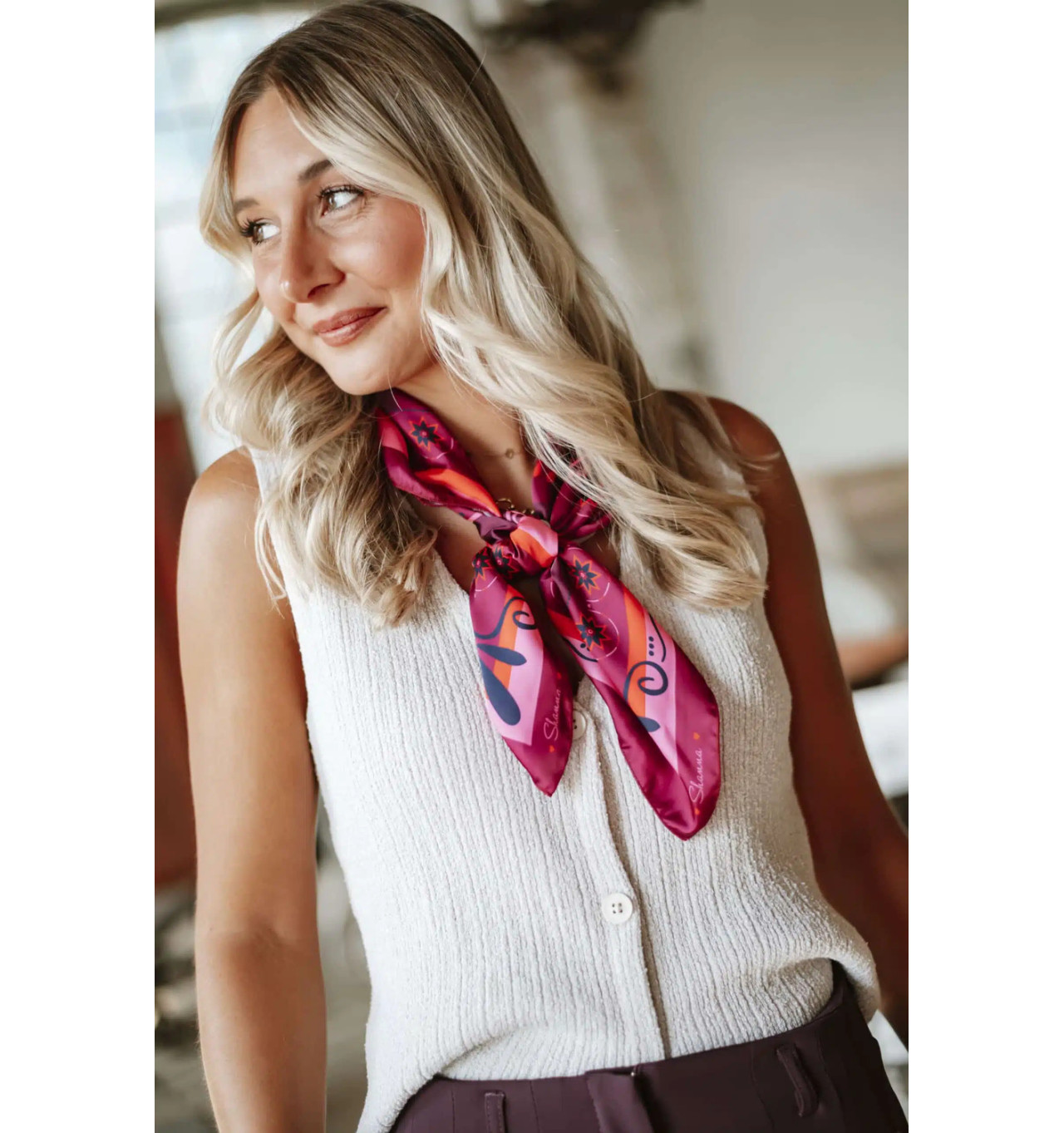 Bijoux Totem SHANNA Shanna Foulard Mini Carré Love Bordeaux.