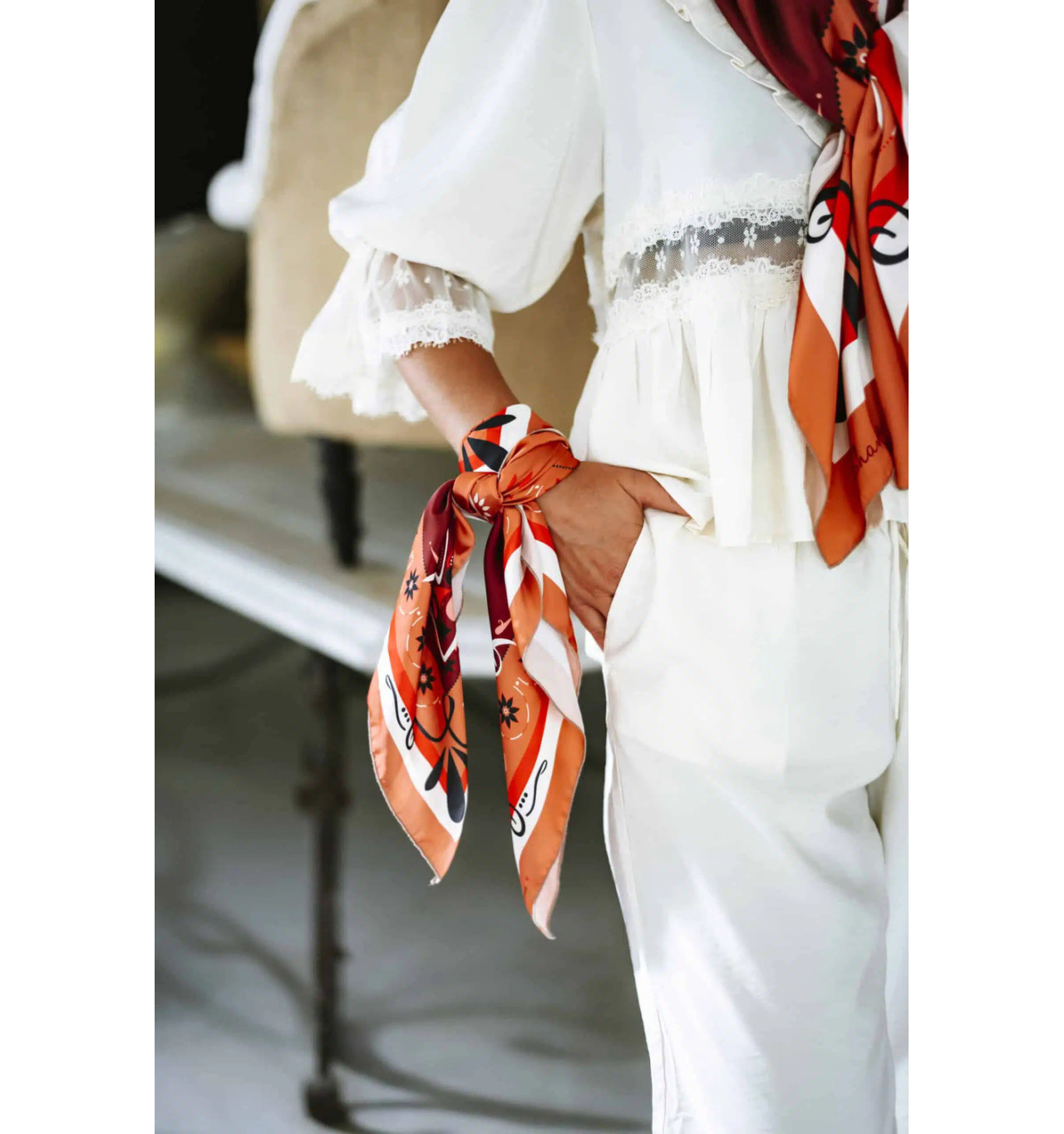 Bijoux Totem SHANNA Shanna Foulard Mini Carré Love Brique.